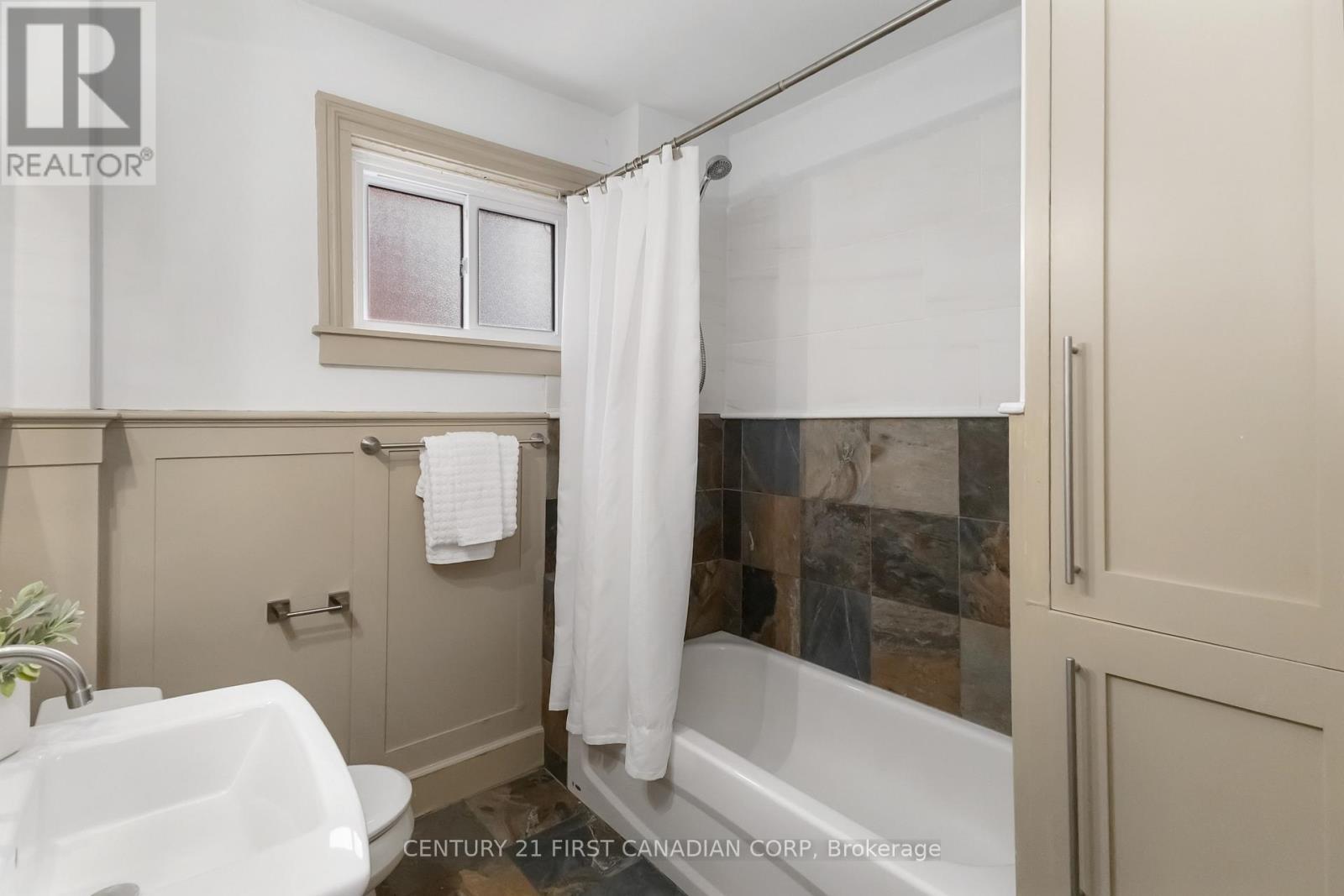 23 Mitchell Street, St. Thomas, Ontario  N5R 2T6 - Photo 21 - X12761772