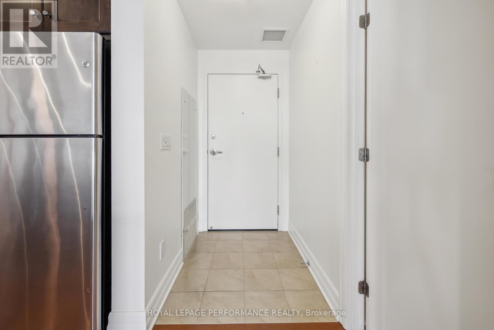 703 - 75 Cleary Avenue, Ottawa, Ontario  K2A 1R8 - Photo 3 - X12761348