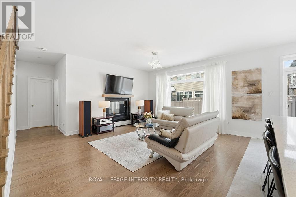 207 Osterley Way, Ottawa, Ontario  K2S 2N6 - Photo 12 - X12761462