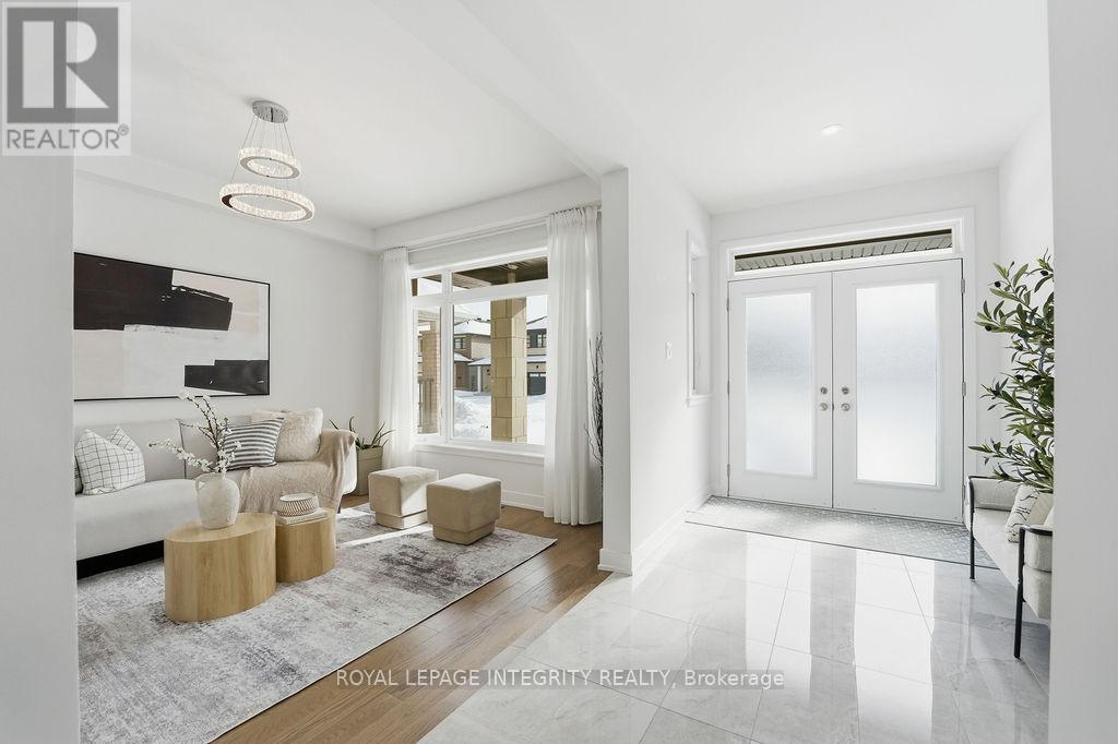 207 Osterley Way, Ottawa, Ontario  K2S 2N6 - Photo 3 - X12761462