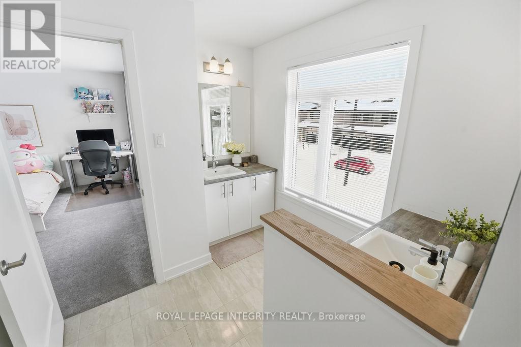 207 Osterley Way, Ottawa, Ontario  K2S 2N6 - Photo 37 - X12761462
