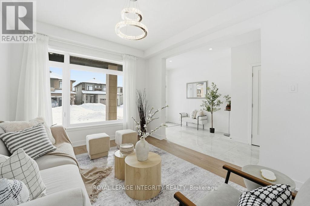 207 Osterley Way, Ottawa, Ontario  K2S 2N6 - Photo 6 - X12761462