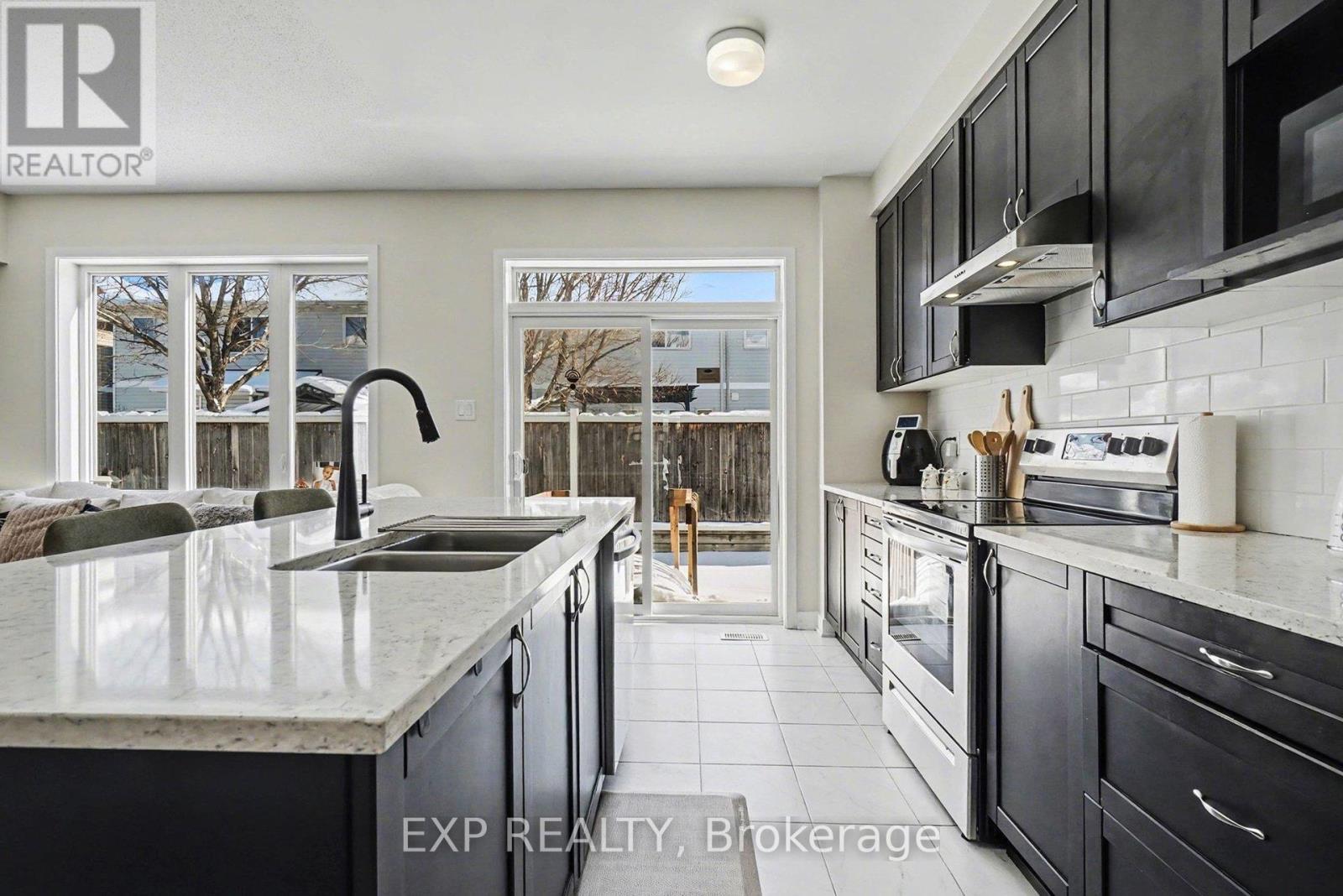 2142 Winsome Terrace, Ottawa, Ontario  K4A 0K6 - Photo 4 - X12761494