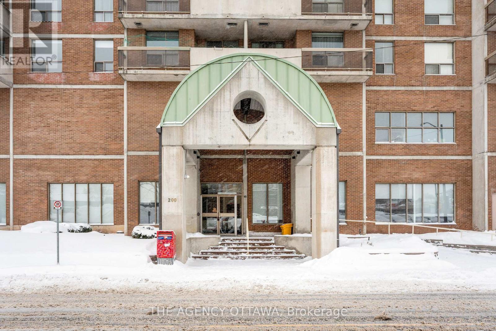 501 - 200 Lafontaine Avenue, Ottawa, Ontario  K1L 8K8 - Photo 2 - X12761762