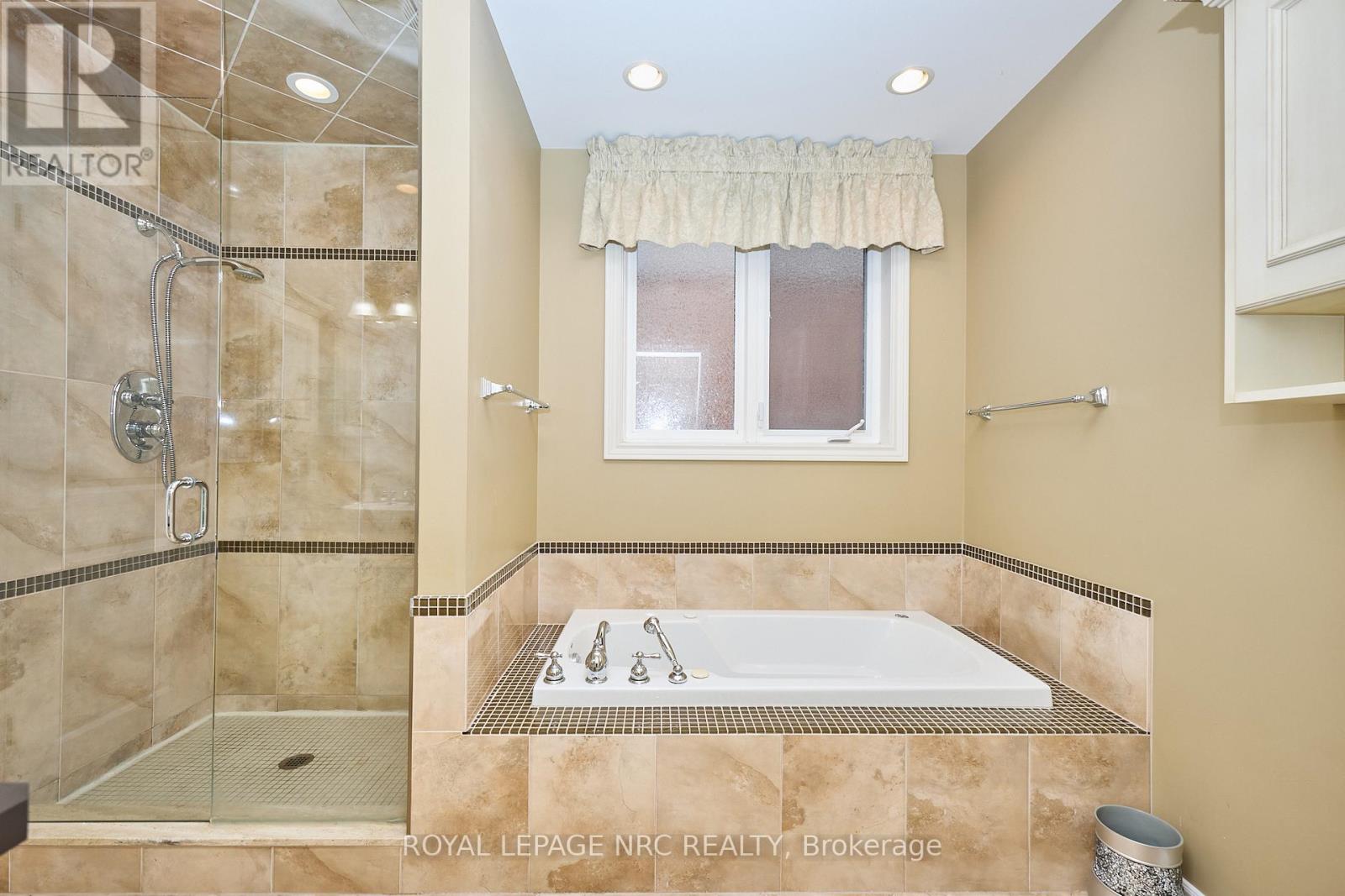 45 Timber Creek Crescent, Pelham, Ontario  L3E 0P3 - Photo 31 - X12538118