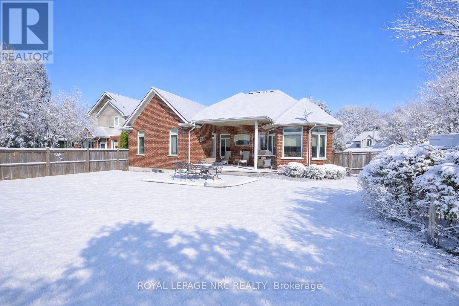 45 Timber Creek Crescent, Pelham, Ontario  L3E 0P3 - Photo 4 - X12538118