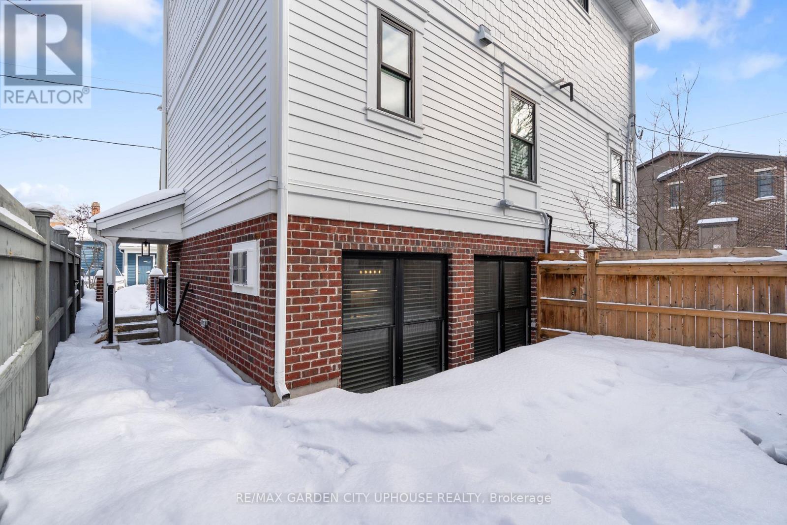 25 Cherry Street, St. Catharines, Ontario  L2R 5M5 - Photo 18 - X12653114