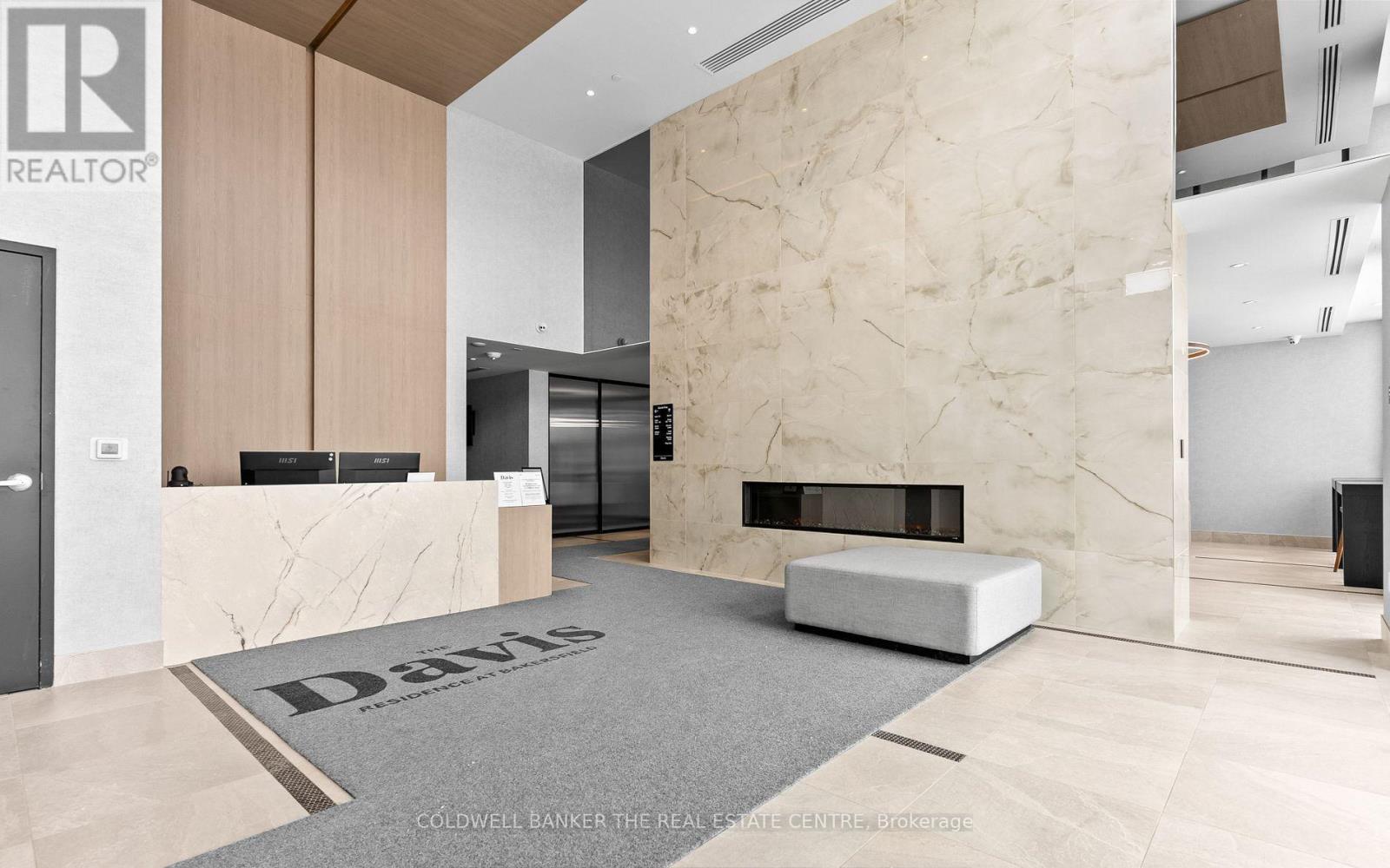 1301 - 185 Deerfield Road, Newmarket, Ontario L3Y 0G7 - Photo 2 - N12596772