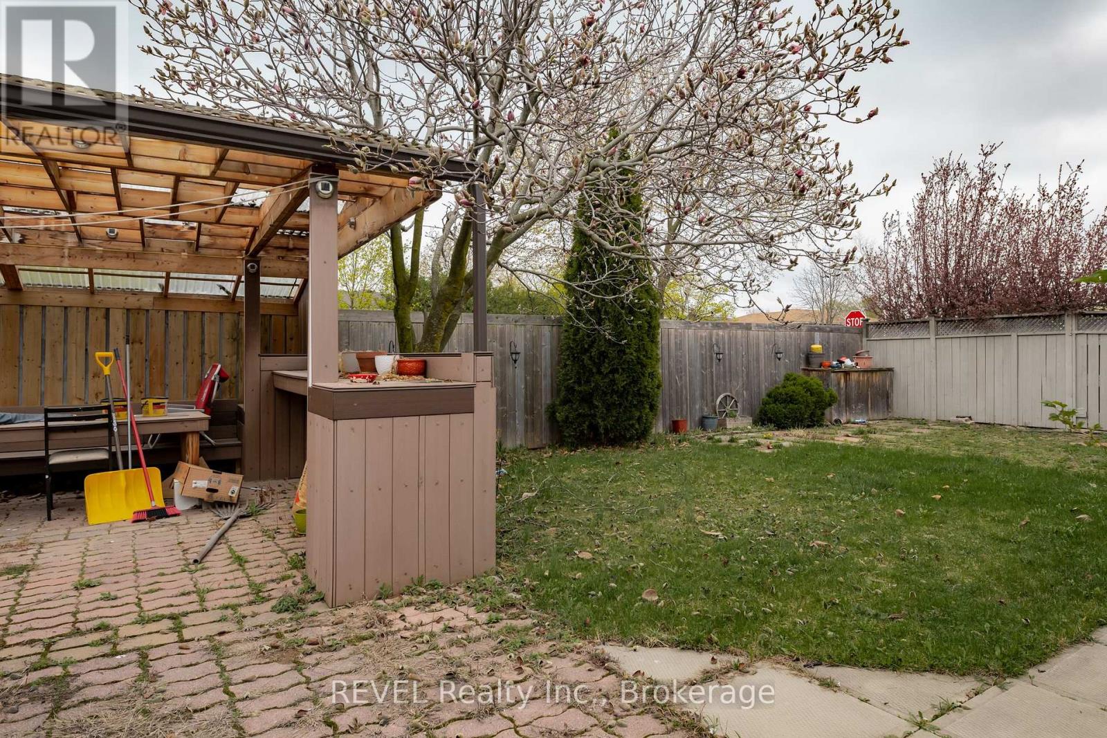 Upper - 6495 Pitton Road, Niagara Falls, Ontario  L2H 1Z9 - Photo 24 - X12761518