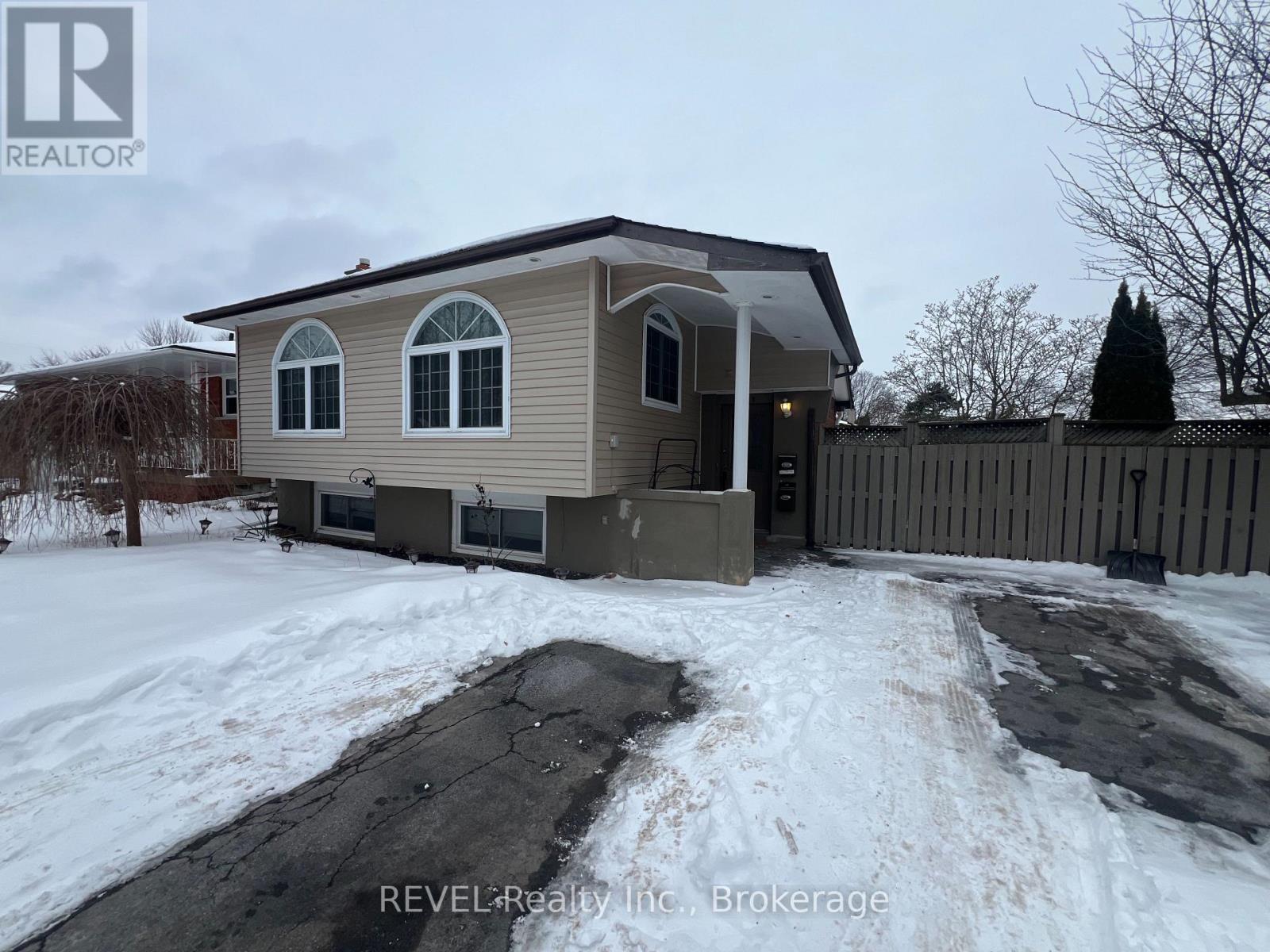 Upper - 6495 Pitton Road, Niagara Falls, Ontario  L2H 1Z9 - Photo 25 - X12761518