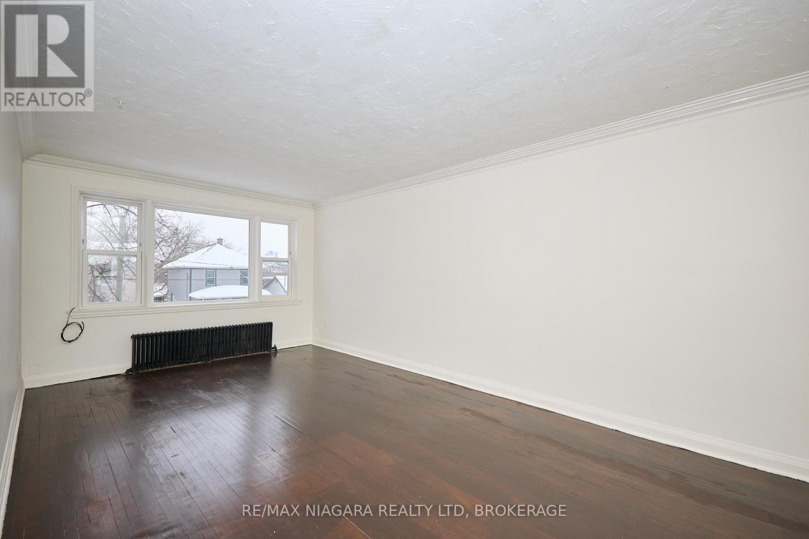 5 - 81 Maple Street, St. Catharines, Ontario  L2R 2B1 - Photo 6 - X12761562