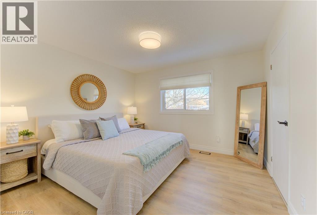 322 Daleview Place, Waterloo, Ontario  N2L 5M5 - Photo 21 - 40802199