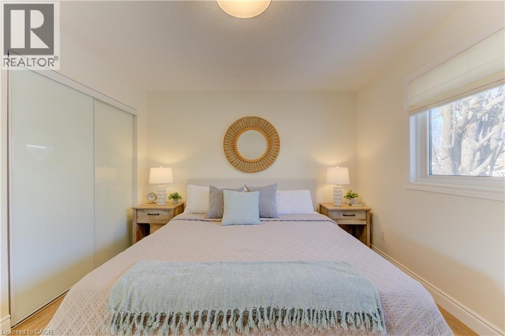 322 Daleview Place, Waterloo, Ontario  N2L 5M5 - Photo 22 - 40802199