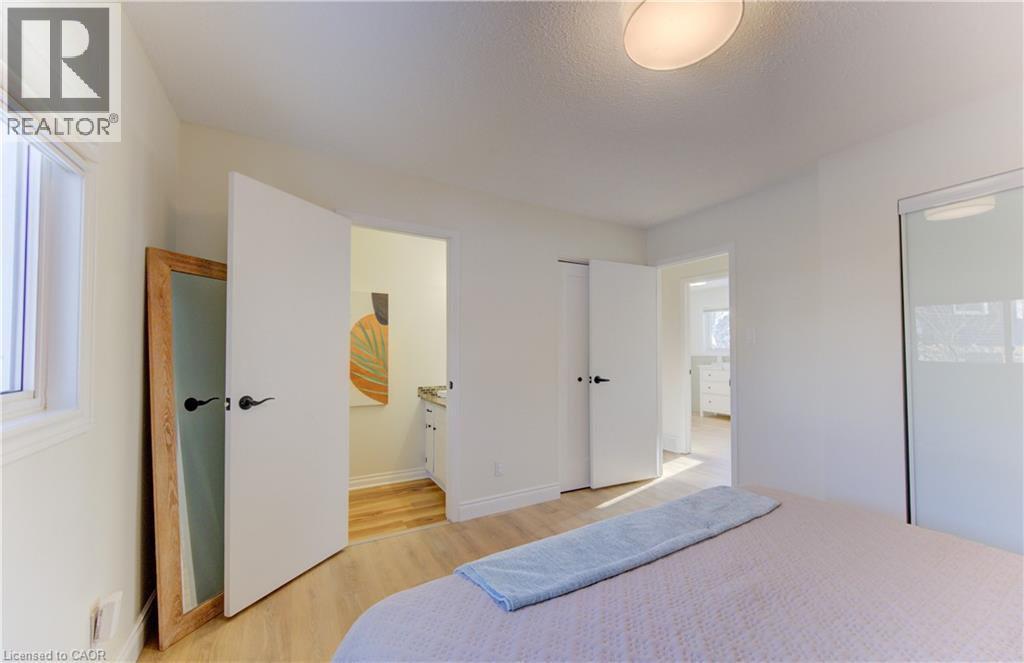 322 Daleview Place, Waterloo, Ontario  N2L 5M5 - Photo 24 - 40802199