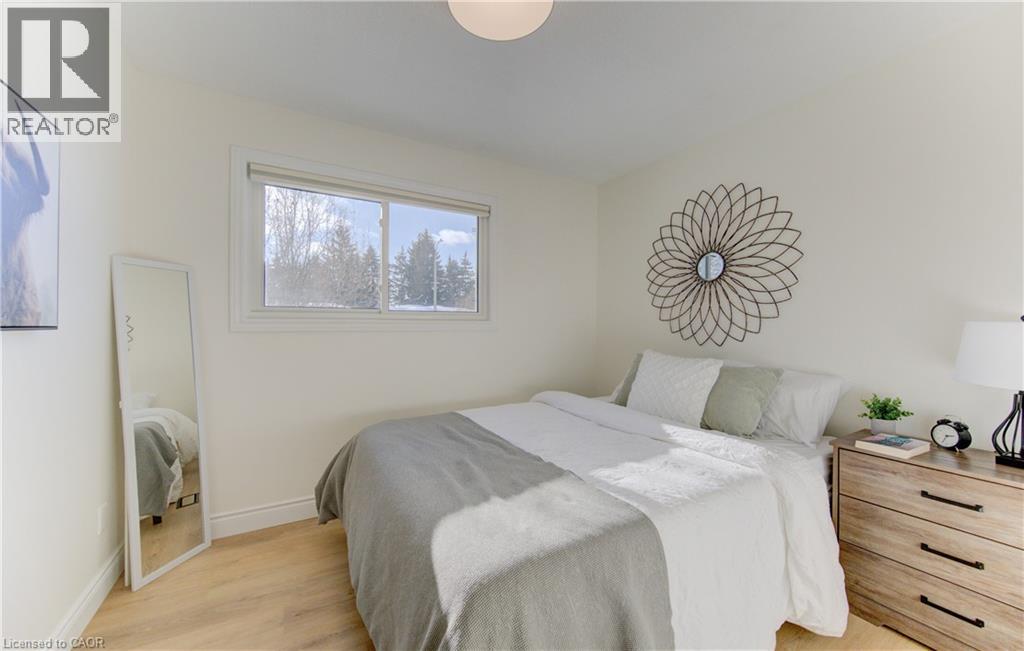 322 Daleview Place, Waterloo, Ontario  N2L 5M5 - Photo 28 - 40802199