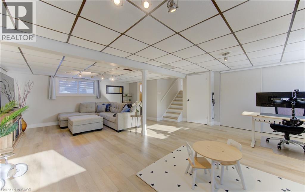 322 Daleview Place, Waterloo, Ontario  N2L 5M5 - Photo 29 - 40802199