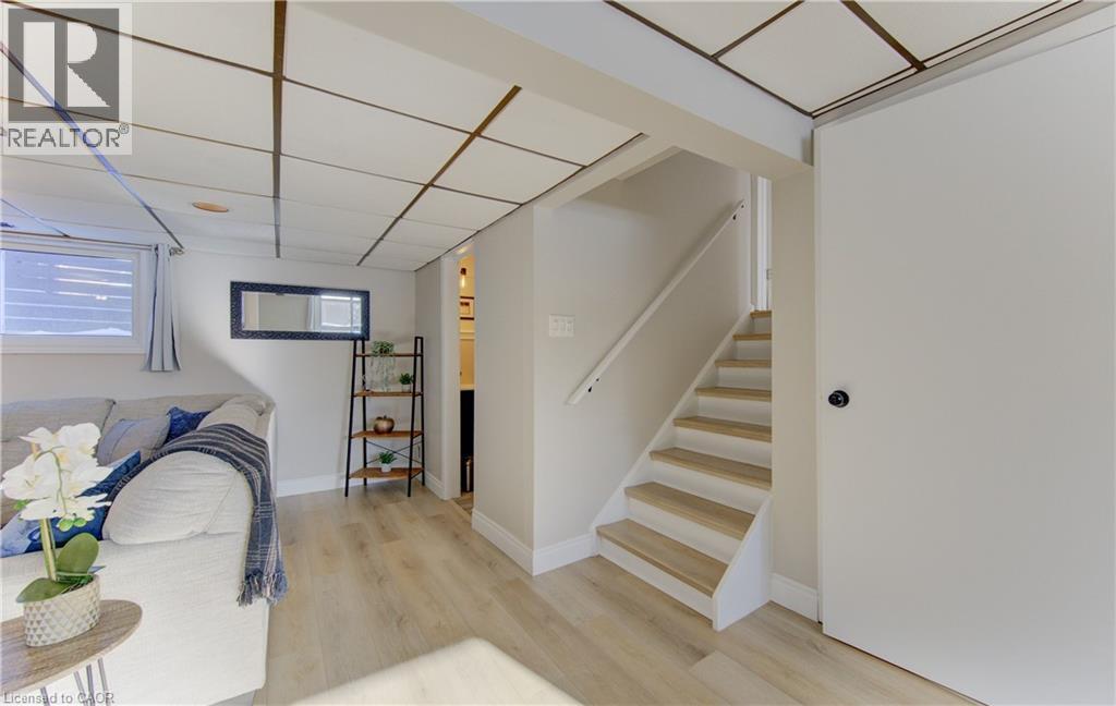 322 Daleview Place, Waterloo, Ontario  N2L 5M5 - Photo 34 - 40802199