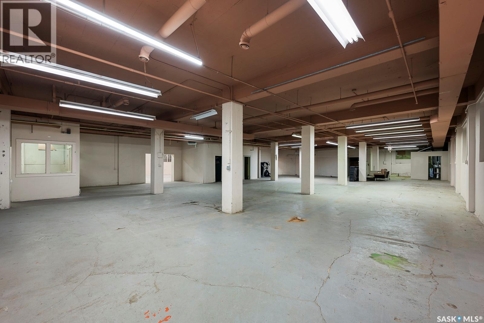 2002 Dewdney Avenue, Regina, Saskatchewan  S4R 1G8 - Photo 28 - SK026598