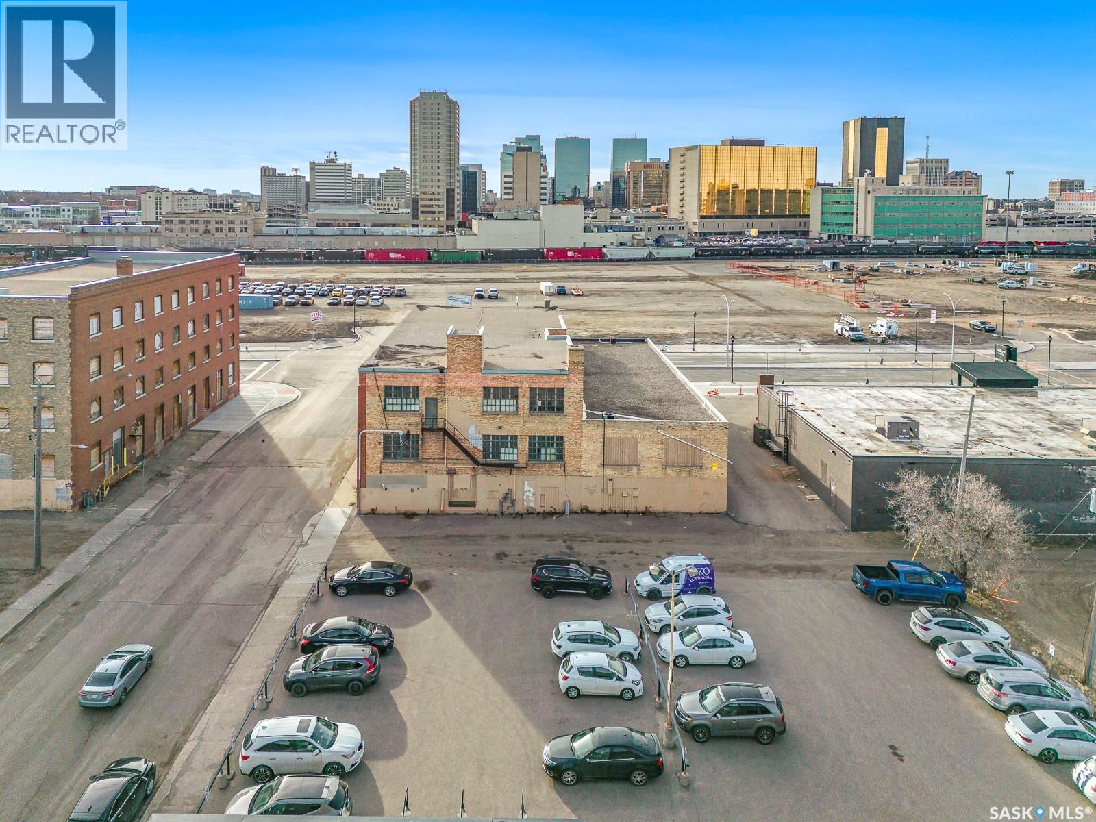 2002 Dewdney Avenue, Regina, Saskatchewan  S4R 1G8 - Photo 7 - SK026598