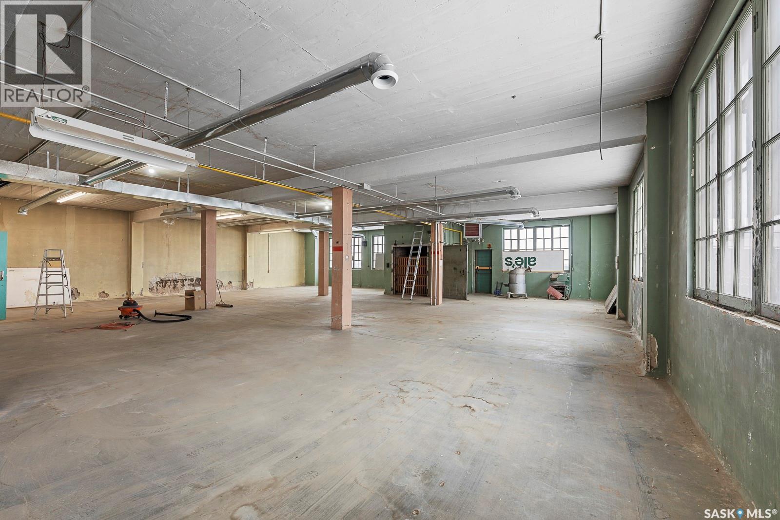 2002 Dewdney Avenue, Regina, Saskatchewan  S4R 1G8 - Photo 27 - SK026598