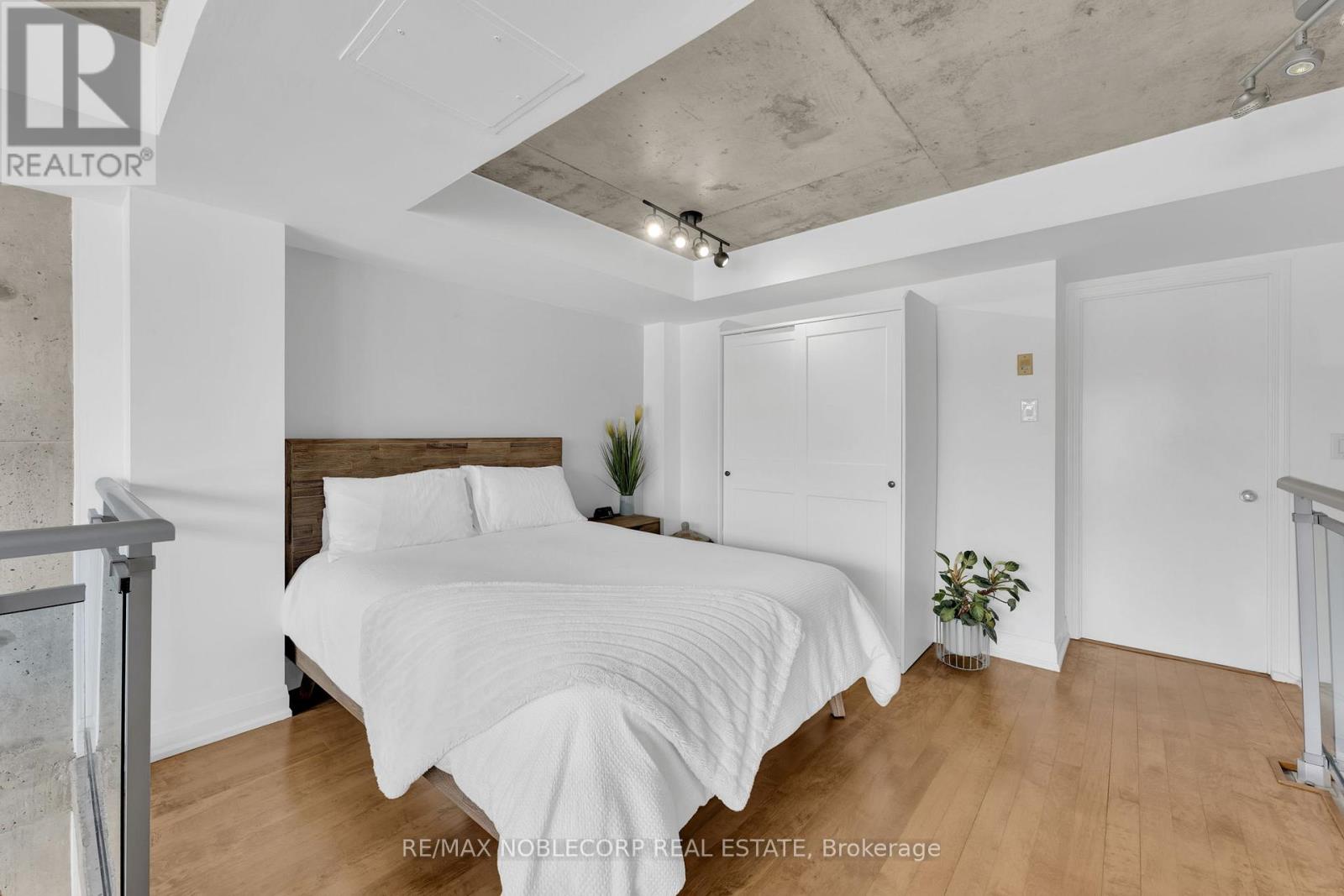 323 - 954 King Street W, Toronto, Ontario  M6K 3L9 - Photo 12 - C12761302