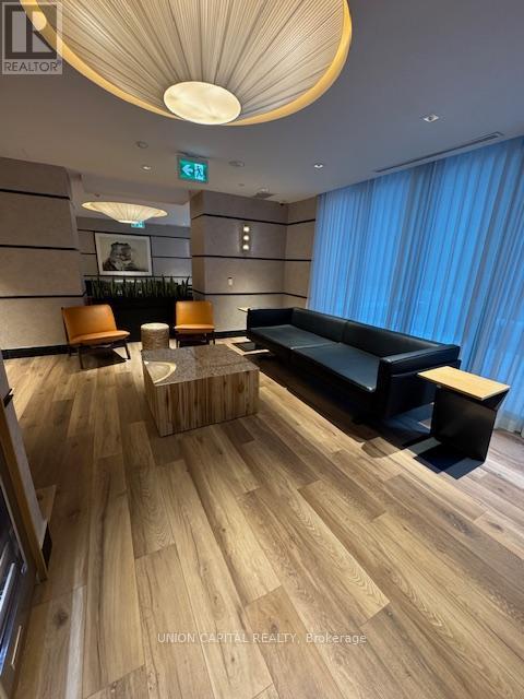 1405 - 327 King Street W, Toronto, Ontario  M5V 0W7 - Photo 12 - C12761440