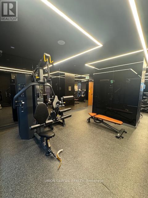 1405 - 327 King Street W, Toronto, Ontario  M5V 0W7 - Photo 17 - C12761440