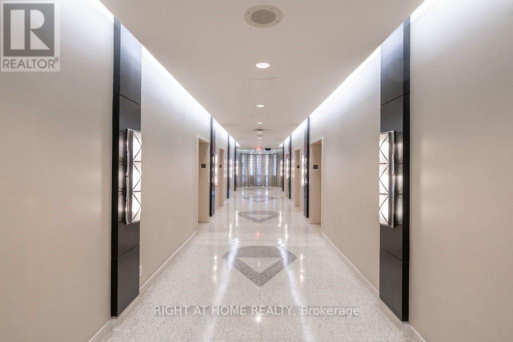 320 - 25 The Esplanade, Toronto, Ontario  M5E 1W5 - Photo 17 - C12761582