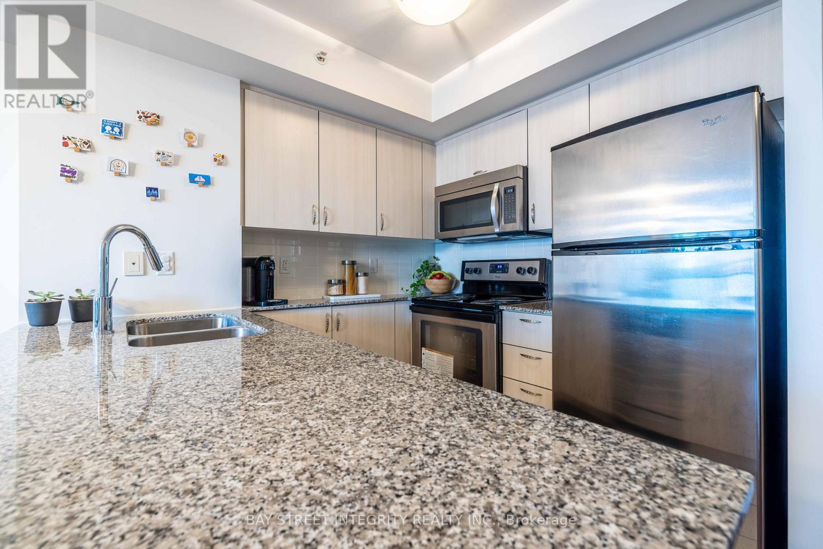 1510 - 5740 Yonge Street, Toronto, Ontario  M2M 0B1 - Photo 4 - C12761598