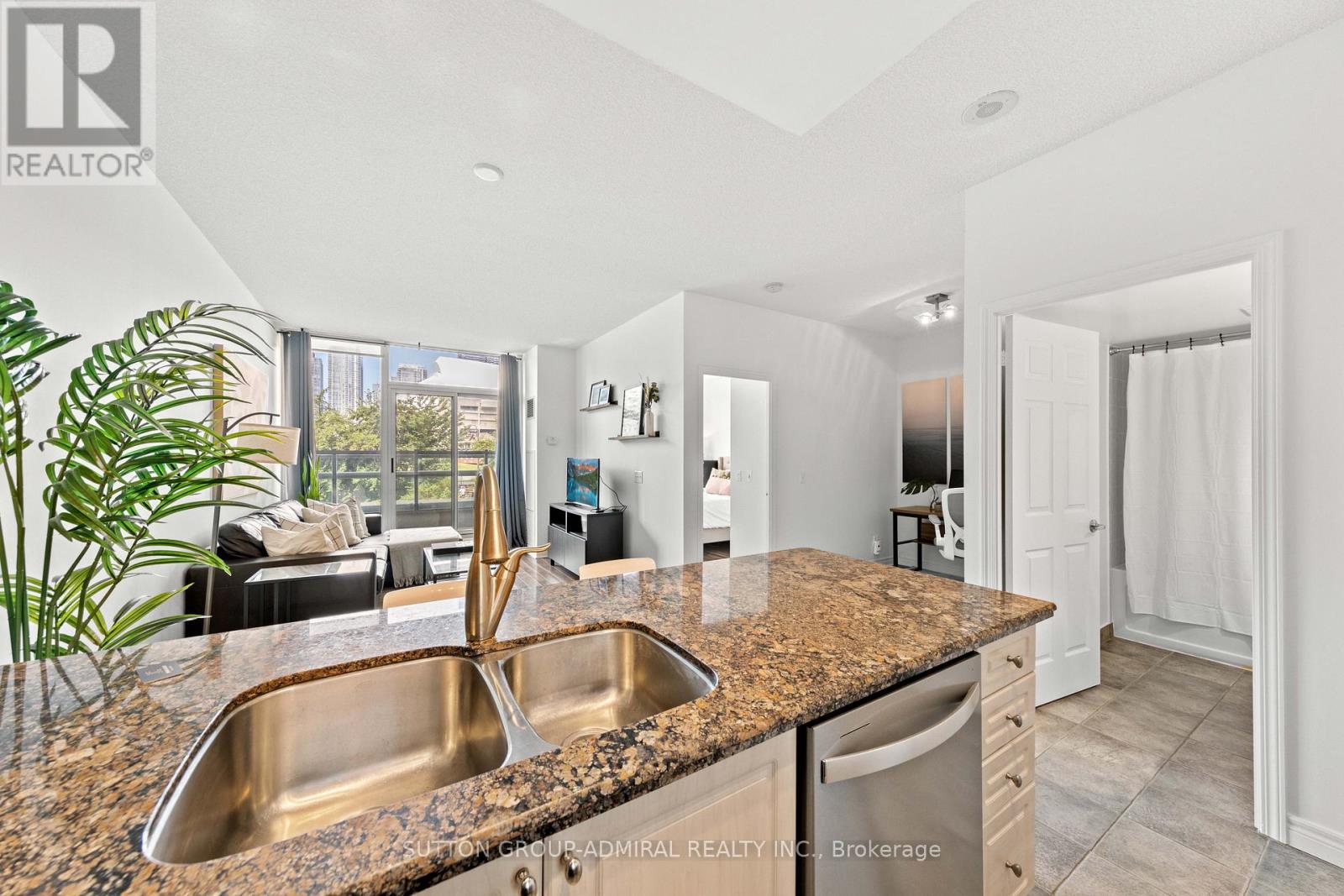 210 - 51 Lower Simcoe Street, Toronto, Ontario  M5J 3A2 - Photo 7 - C12761678