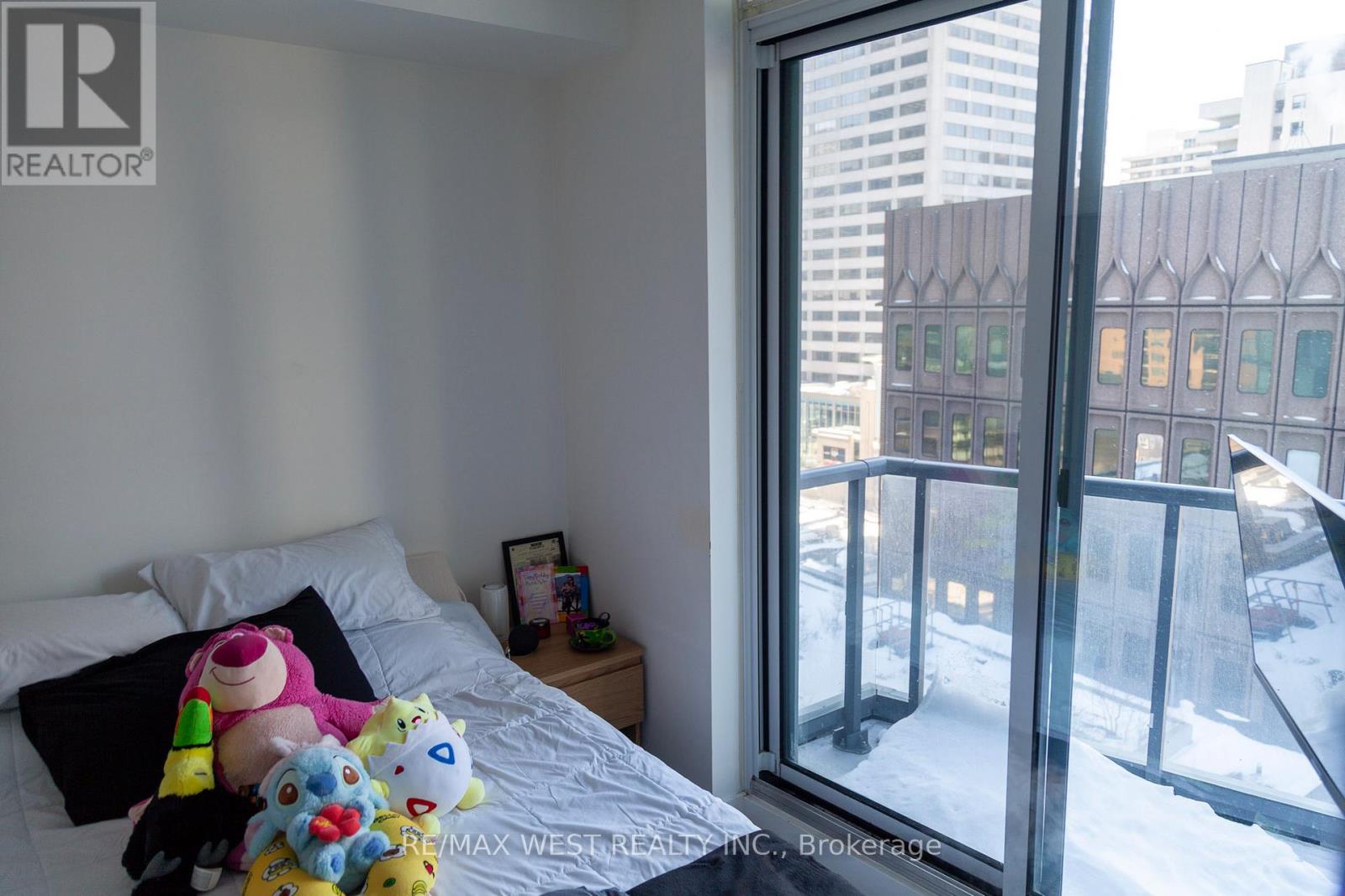 1005 - 30 Roehampton Avenue, Toronto, Ontario  M4P 0B9 - Photo 11 - C12761694