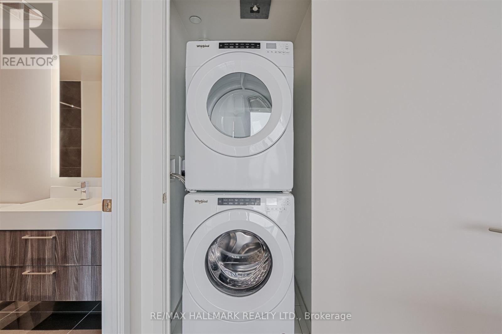 4309 - 1 Yorkville Avenue, Toronto, Ontario  M4W 0B1 - Photo 16 - C12761746