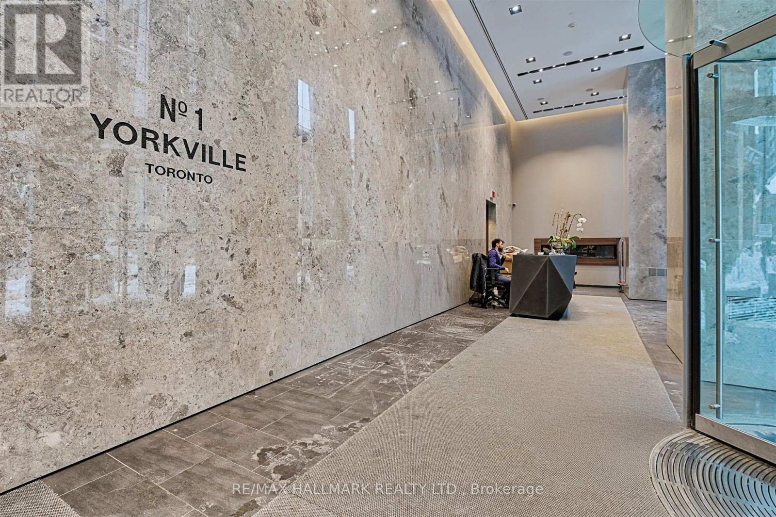 4309 - 1 Yorkville Avenue, Toronto, Ontario  M4W 0B1 - Photo 2 - C12761746