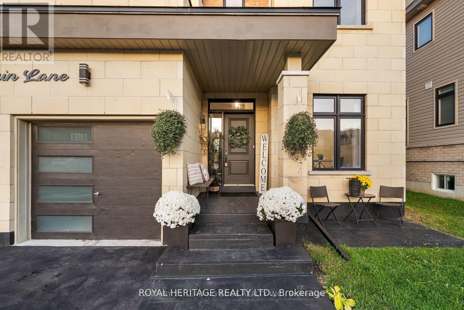 15 Larkin Lane, Clarington, Ontario  L1C 4A7 - Photo 2 - E12715626