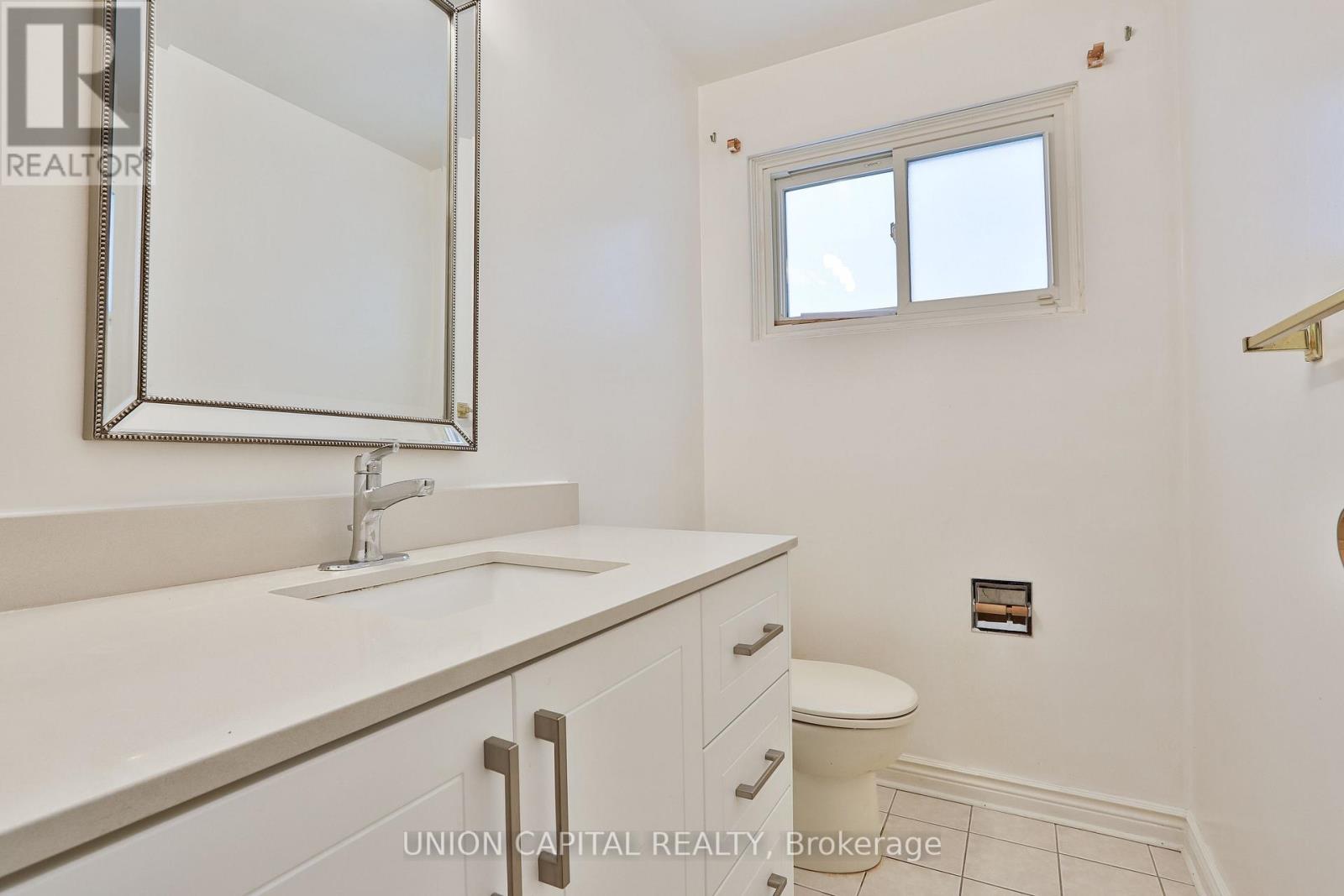 86 Carondale Crescent, Toronto, Ontario  M1W 2B1 - Photo 13 - E12761238