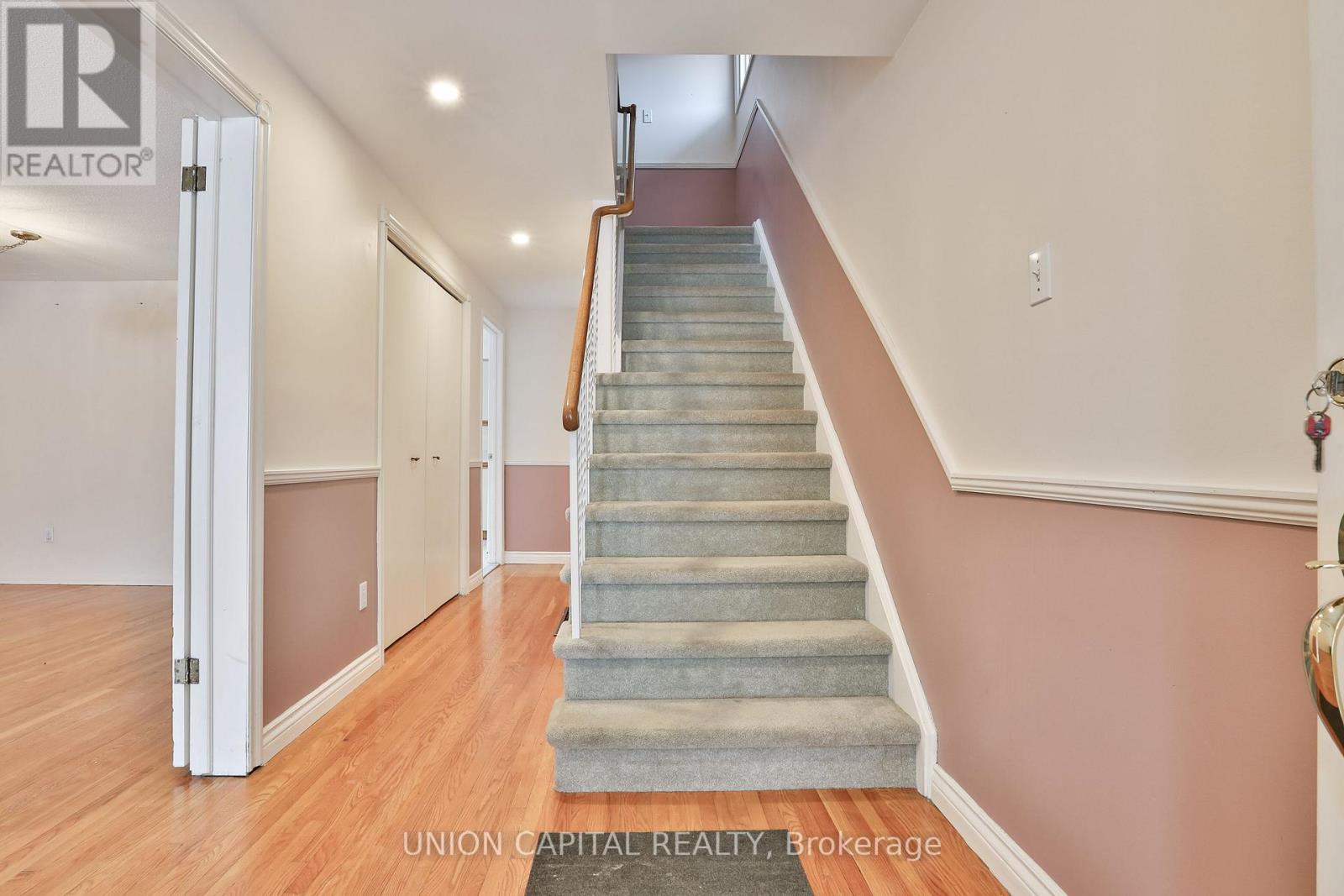 86 Carondale Crescent, Toronto, Ontario  M1W 2B1 - Photo 3 - E12761238