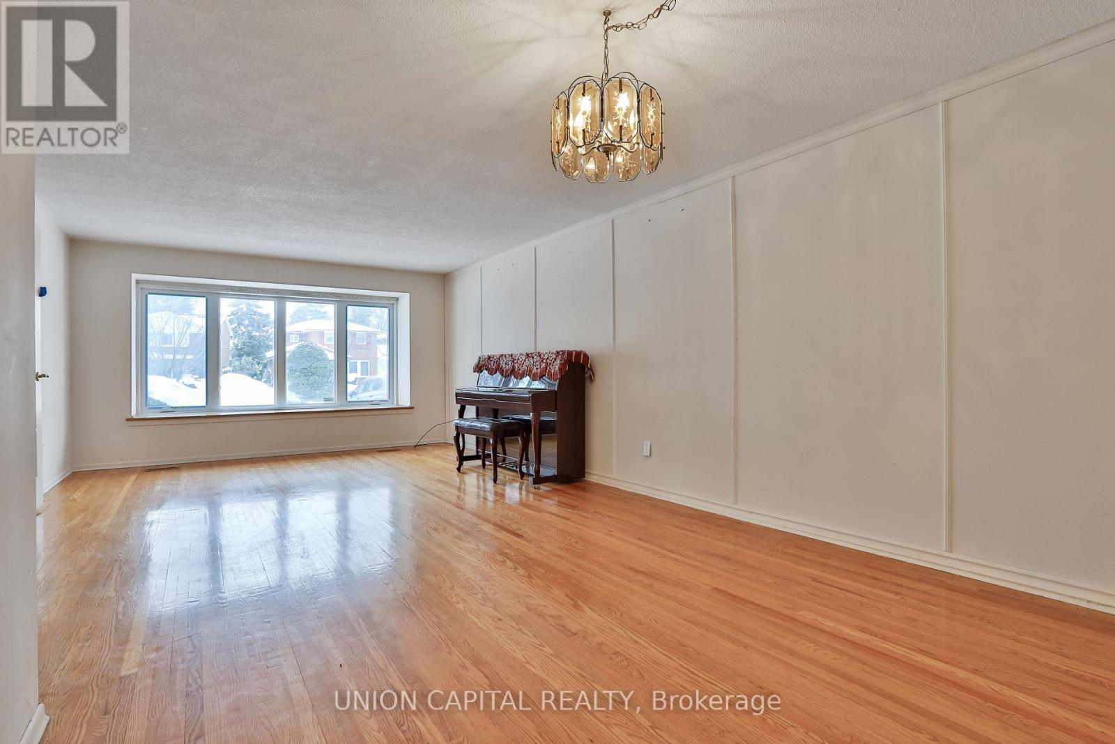 86 Carondale Crescent, Toronto, Ontario  M1W 2B1 - Photo 8 - E12761238