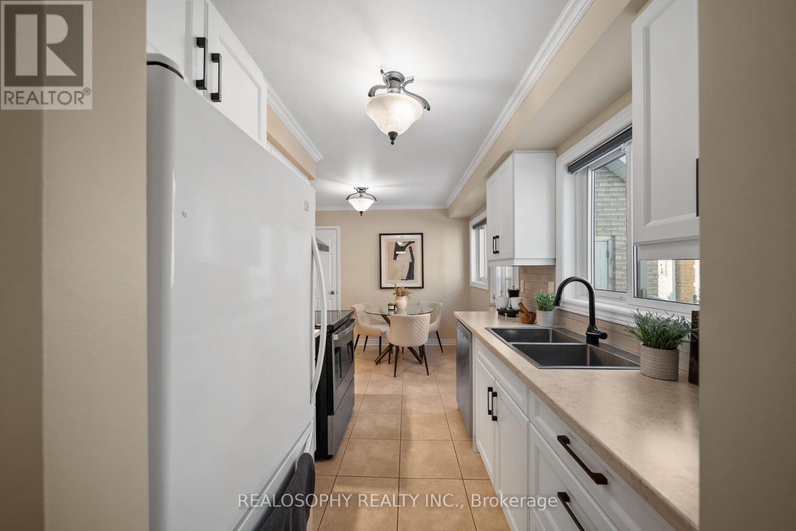 151 Maberley Crescent, Toronto, Ontario  M1C 3Y1 - Photo 6 - E12761340