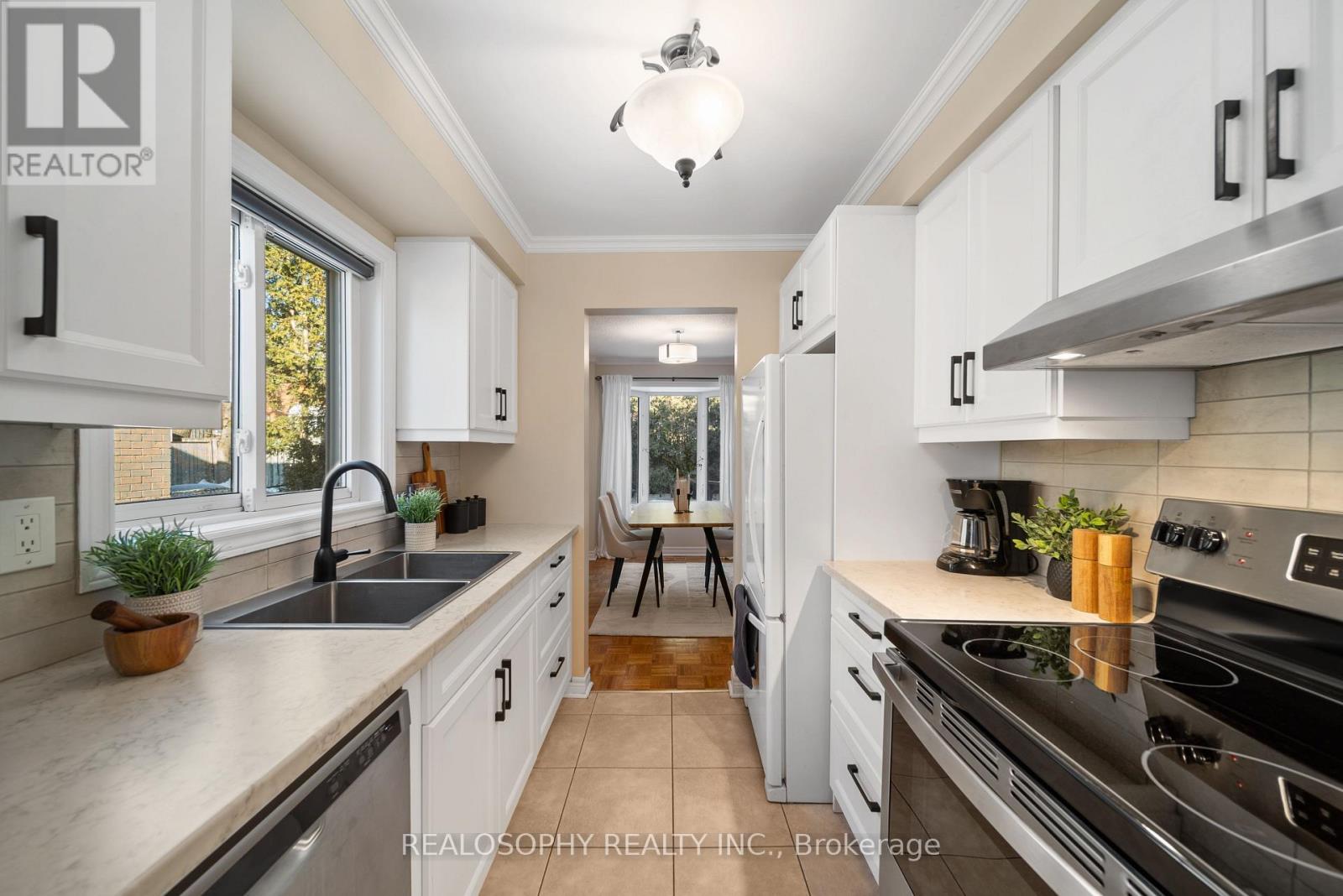 151 Maberley Crescent, Toronto, Ontario  M1C 3Y1 - Photo 7 - E12761340