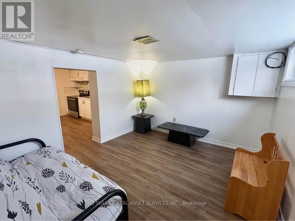 BASEMENT - 61 CHRISTINA CRESCENT, Toronto, Ontario