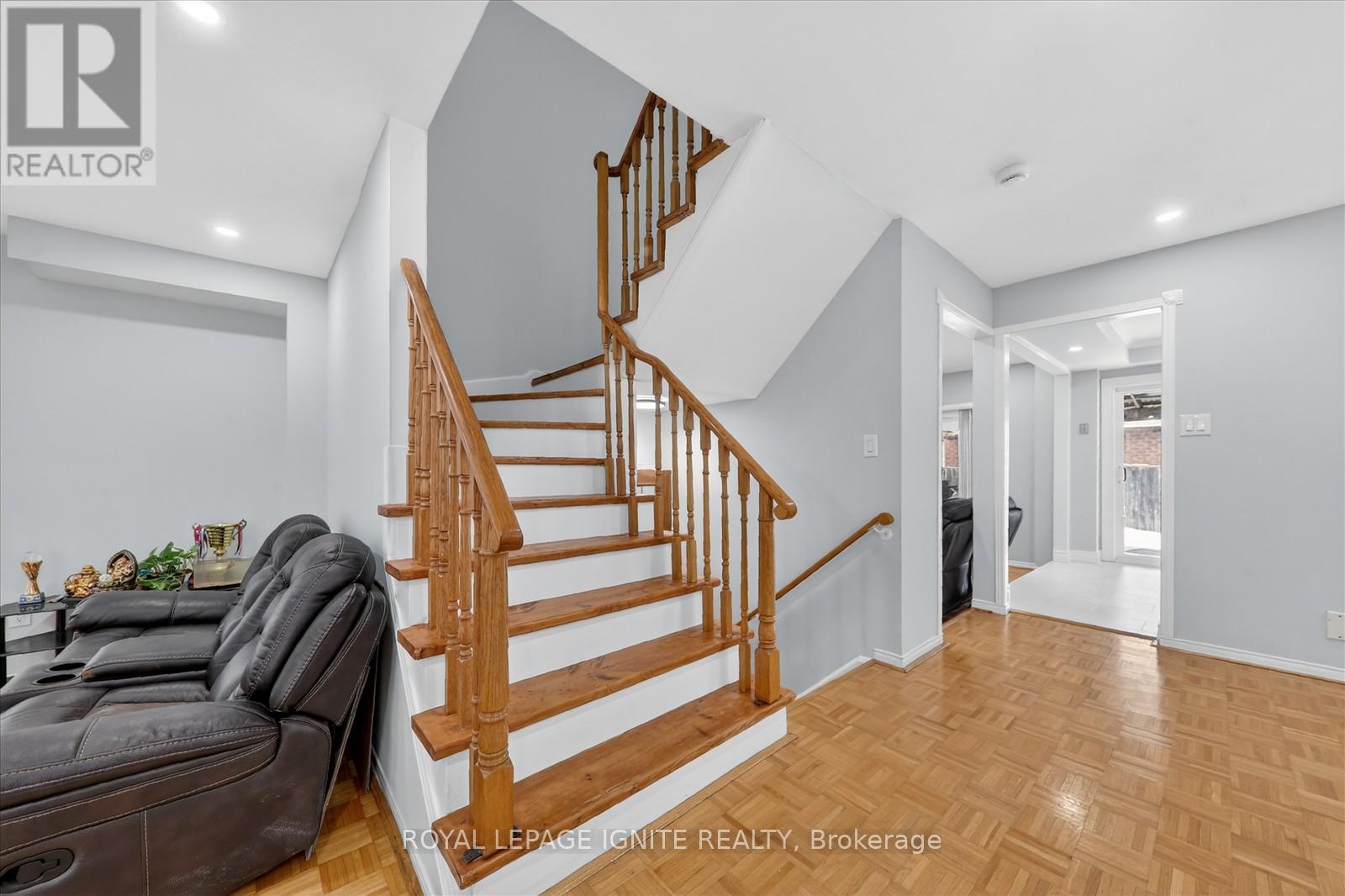 4 Millington Crescent, Ajax, Ontario  L1T 1R1 - Photo 8 - E12761482