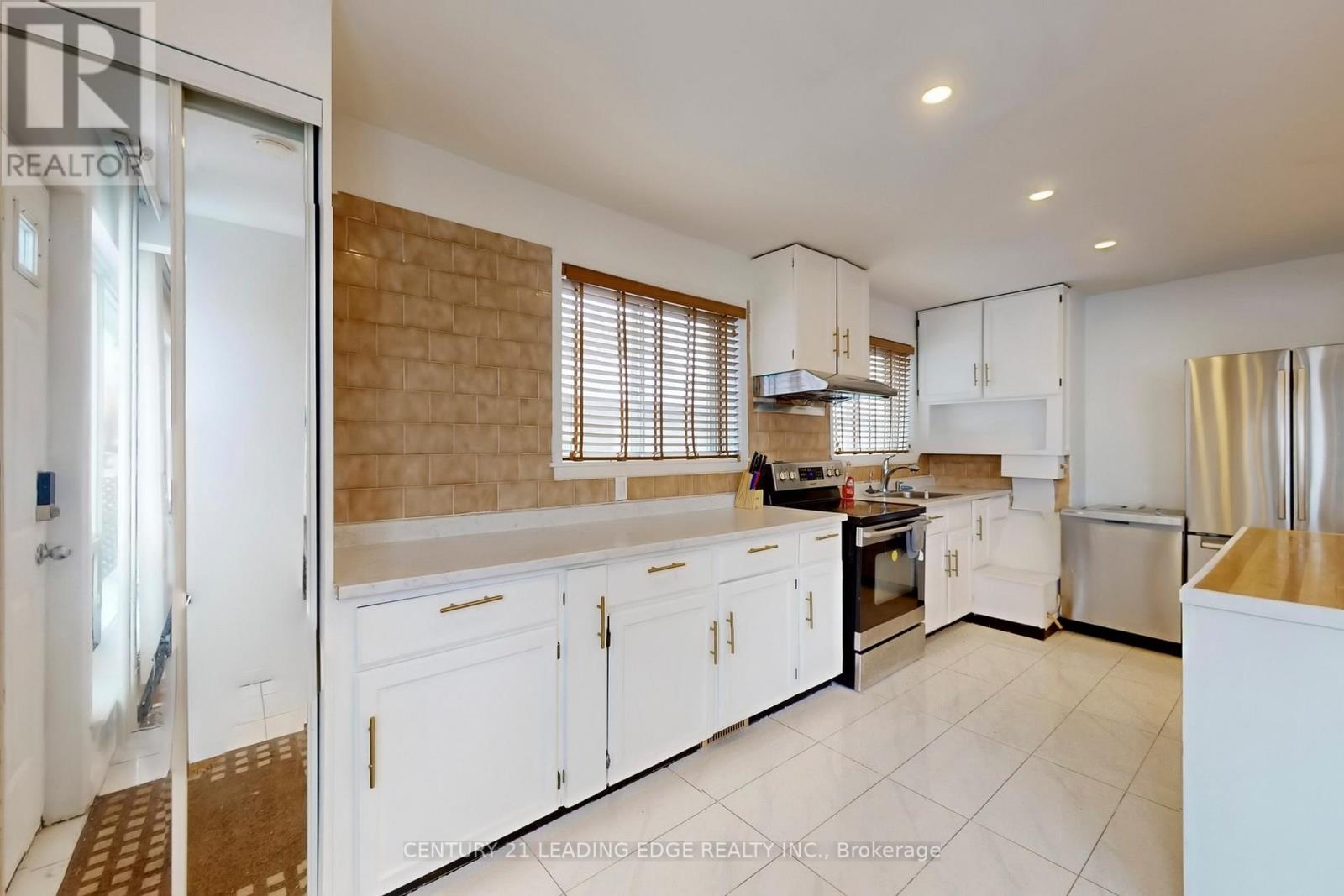 210 Linden Avenue, Toronto, Ontario  M1K 3H8 - Photo 12 - E12761504