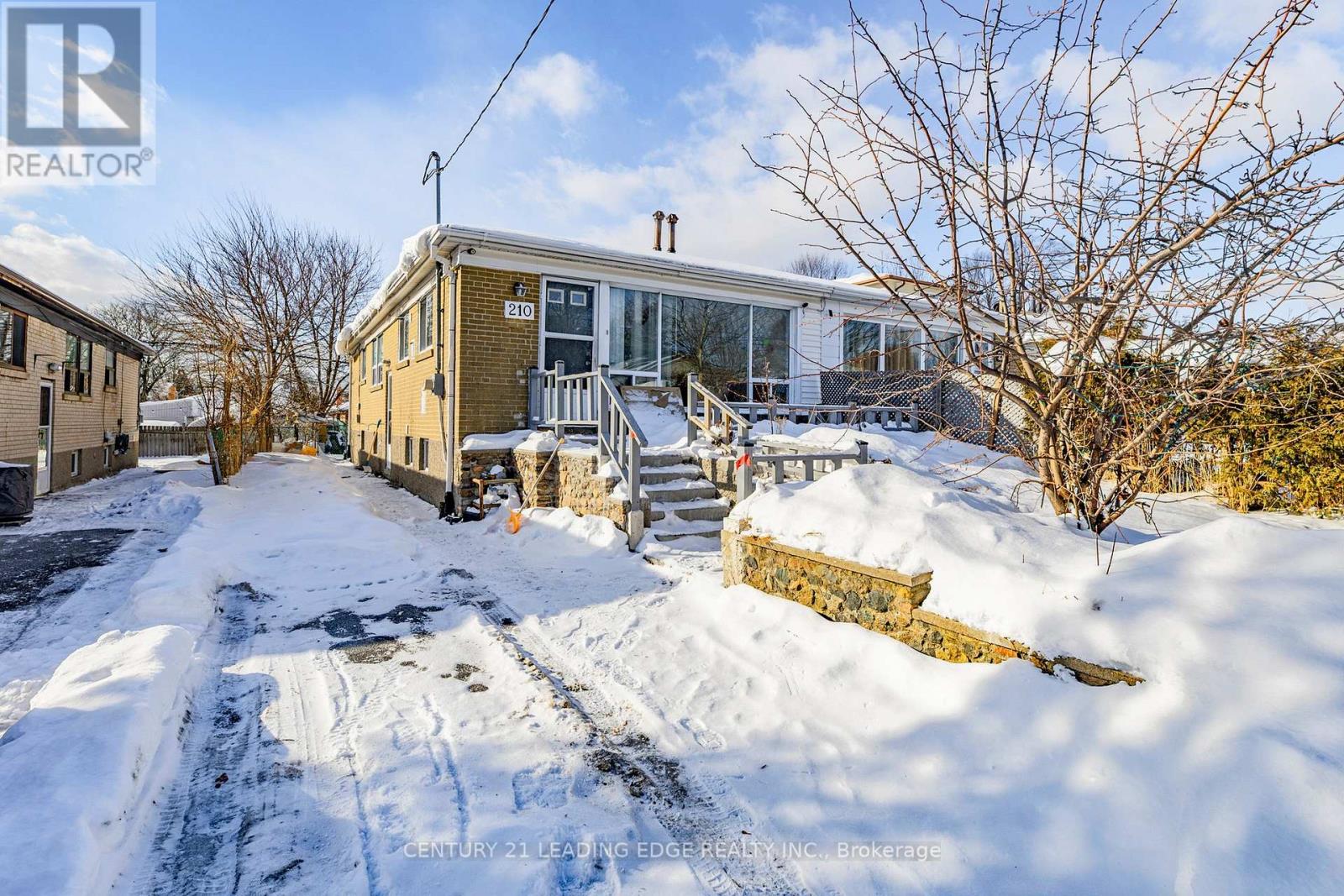 210 Linden Avenue, Toronto, Ontario  M1K 3H8 - Photo 2 - E12761504