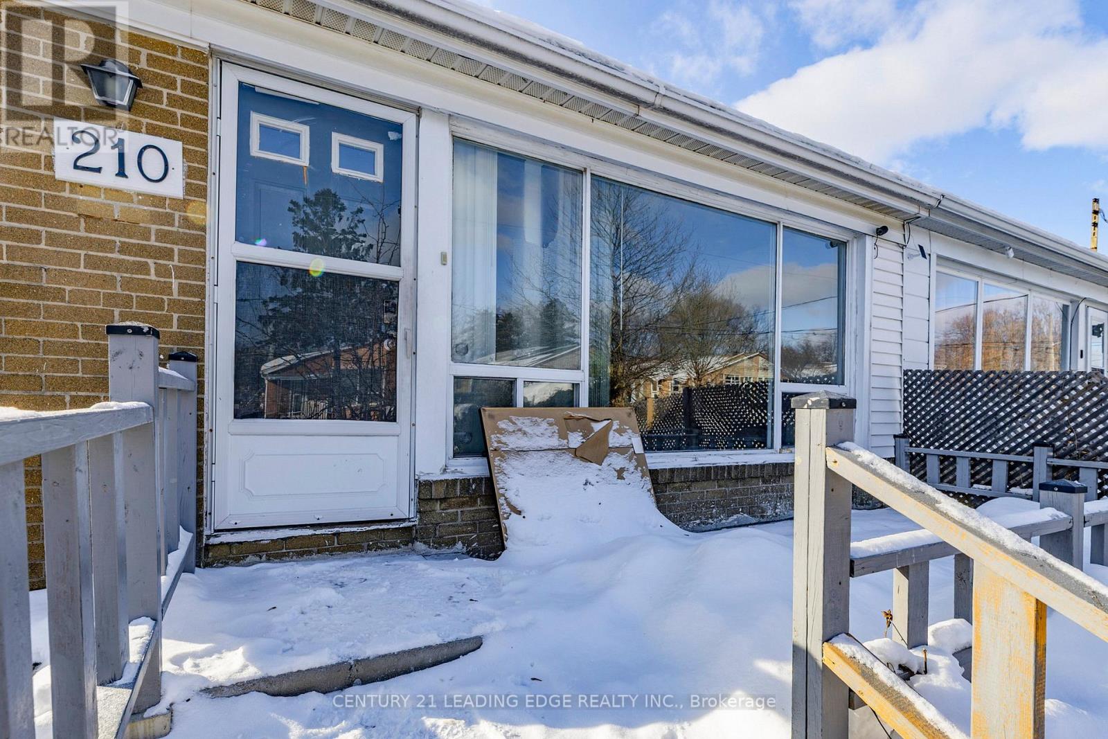 210 Linden Avenue, Toronto, Ontario  M1K 3H8 - Photo 3 - E12761504