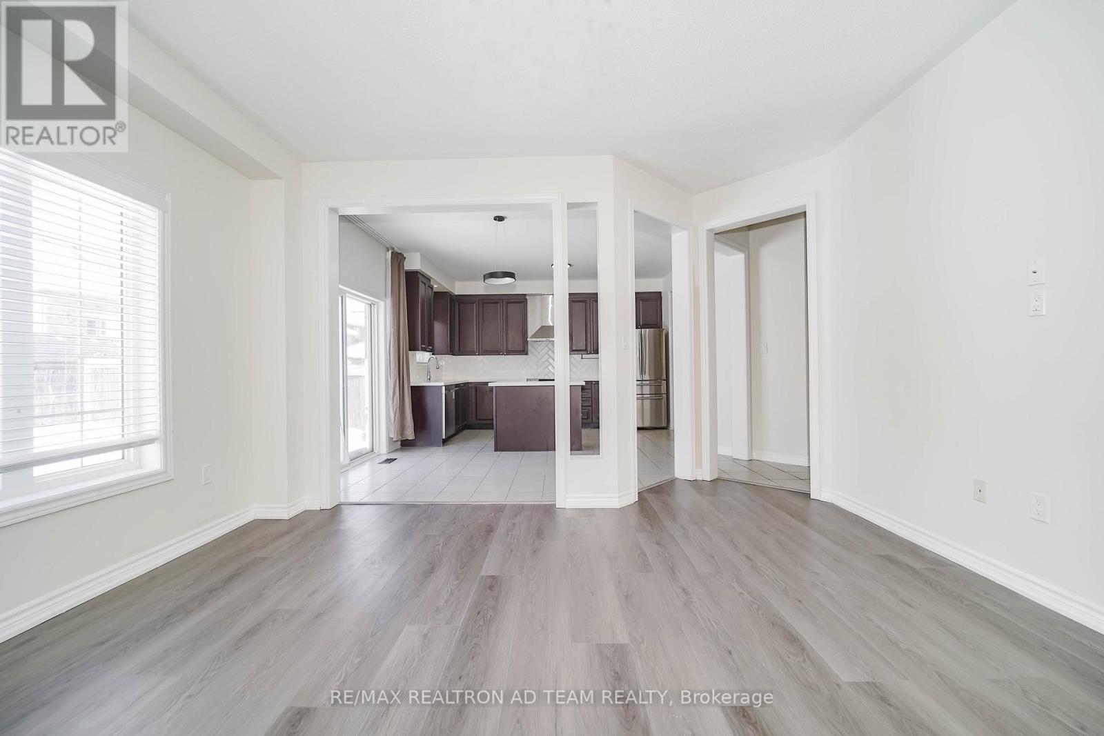 10 Campview Street, Whitby, Ontario  L1R 0K5 - Photo 11 - E12761720