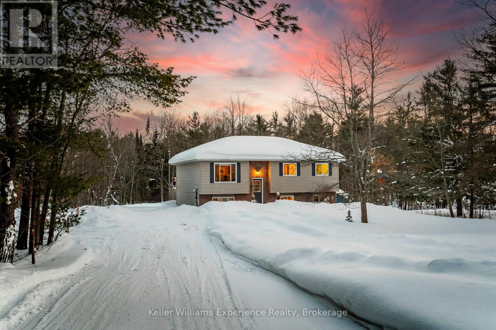 2891 Brady Drive, Severn, Ontario  P0E 1N0 - Photo 2 - S12761734