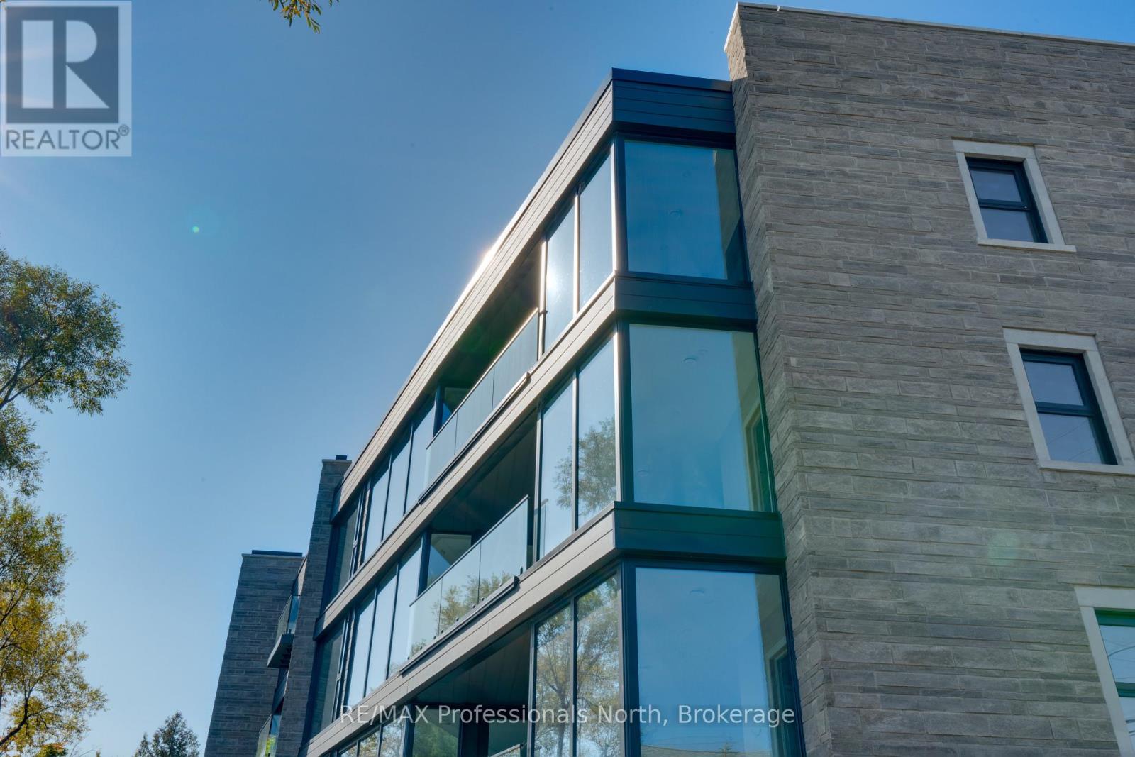 101 - 32 Brunel Road, Huntsville, Ontario  P1H 1P5 - Photo 4 - X12761410