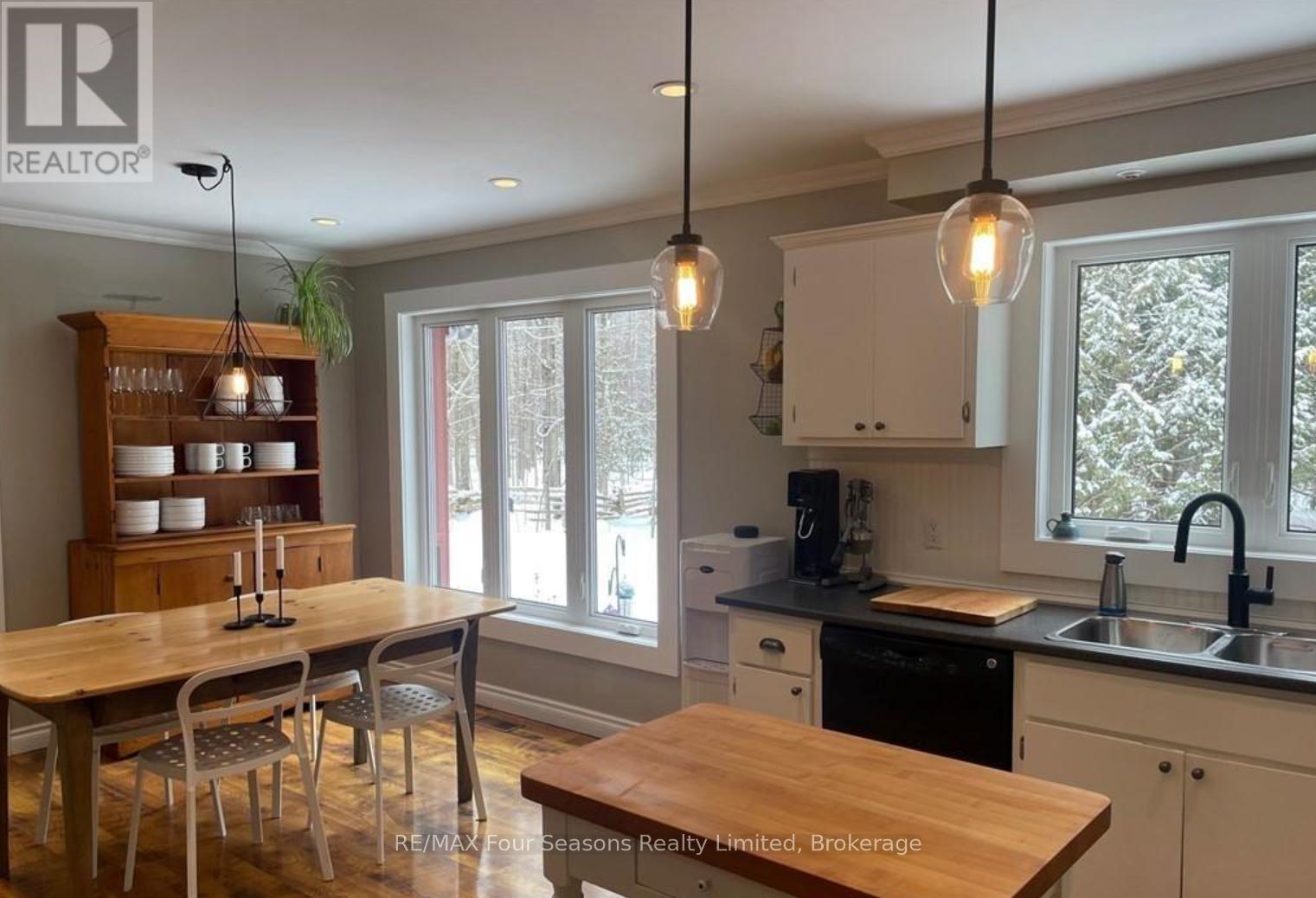 516666 7th Line, Blue Mountains, Ontario  N0H 1J0 - Photo 3 - X12761656