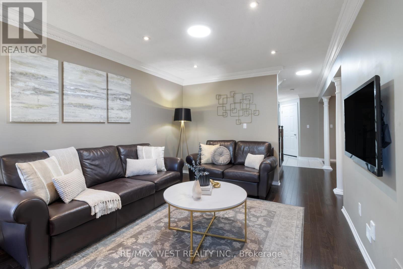 81 Purcell Crescent, Vaughan, Ontario  L6A 3C6 - Photo 11 - N12761308