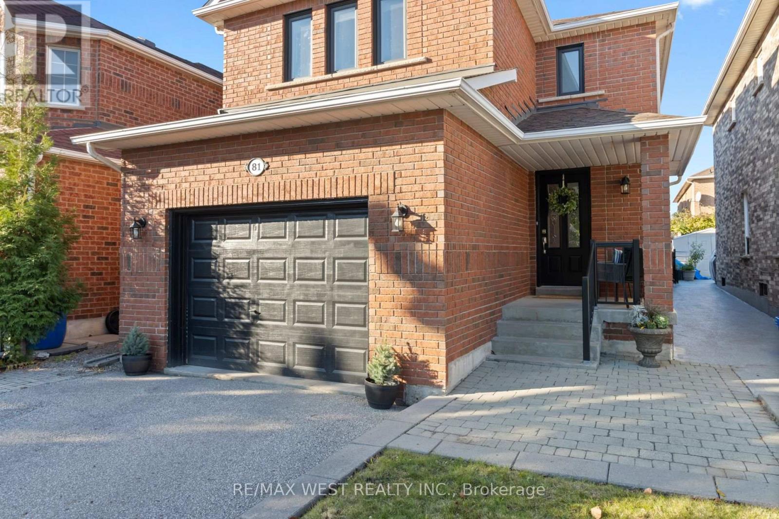 81 Purcell Crescent, Vaughan, Ontario  L6A 3C6 - Photo 2 - N12761308
